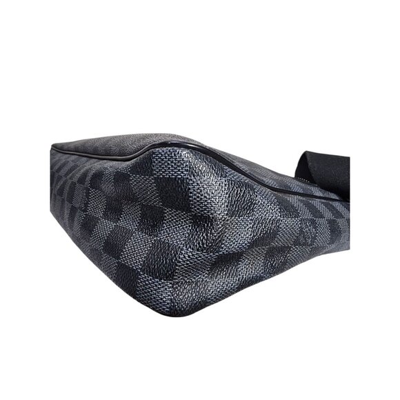 LOUIS VUITTON Daniel Crossbody MM Black Canvas Damier Shoulder Bag Graphite Mens - Picture 12 of 16
